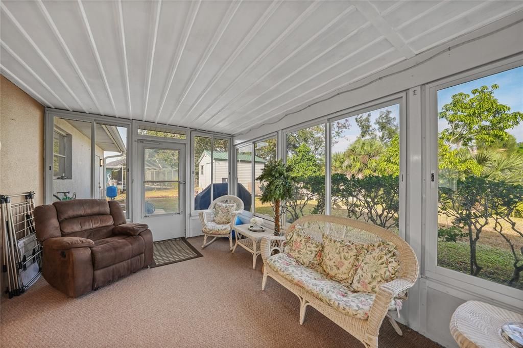 For Sale: $239,000 (2 beds, 2 baths, 1370 Square Feet)