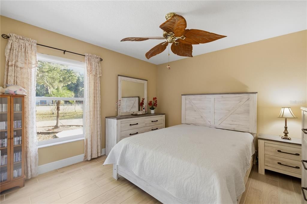 На продажу: $479,900 (3 спален, 2 ванн, 2299 Квадратных фут)