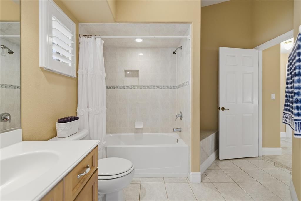 На продажу: $479,900 (3 спален, 2 ванн, 2299 Квадратных фут)