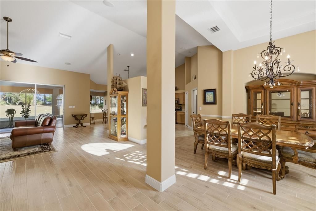 На продажу: $479,900 (3 спален, 2 ванн, 2299 Квадратных фут)