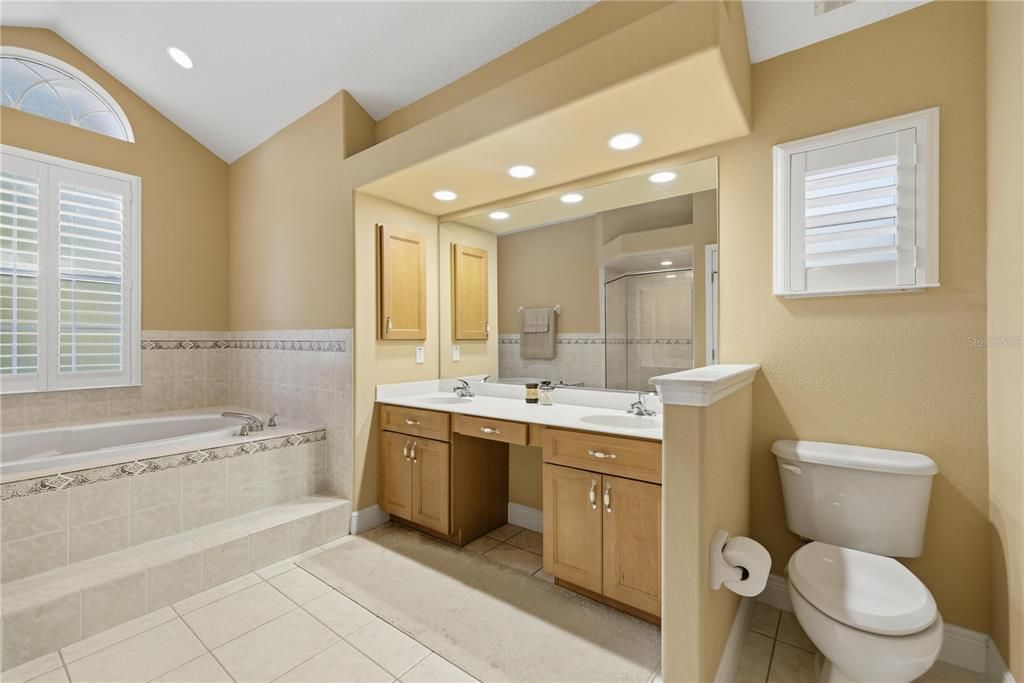 На продажу: $479,900 (3 спален, 2 ванн, 2299 Квадратных фут)