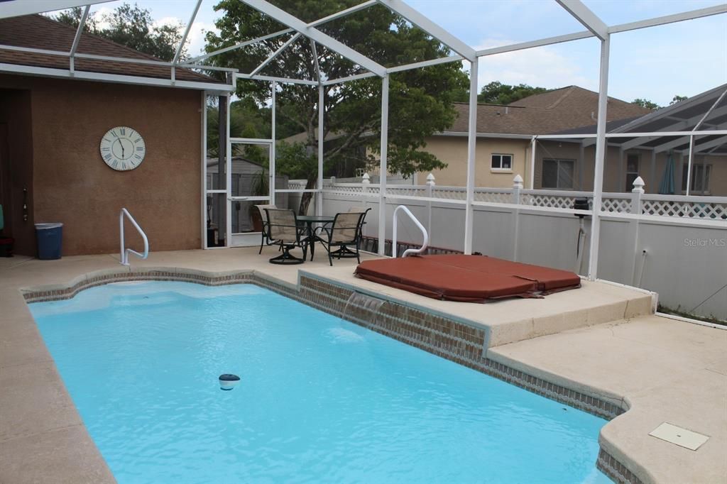 En Venta: $475,000 (4 camas, 3 baños, 2293 Pies cuadrados)