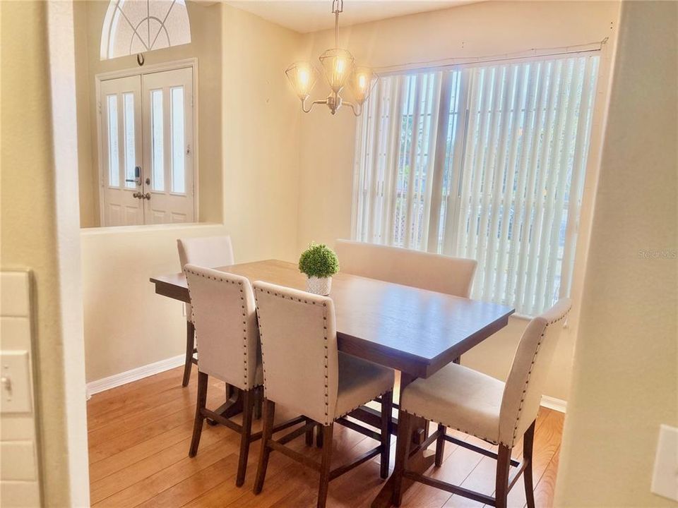 En Venta: $475,000 (4 camas, 3 baños, 2293 Pies cuadrados)