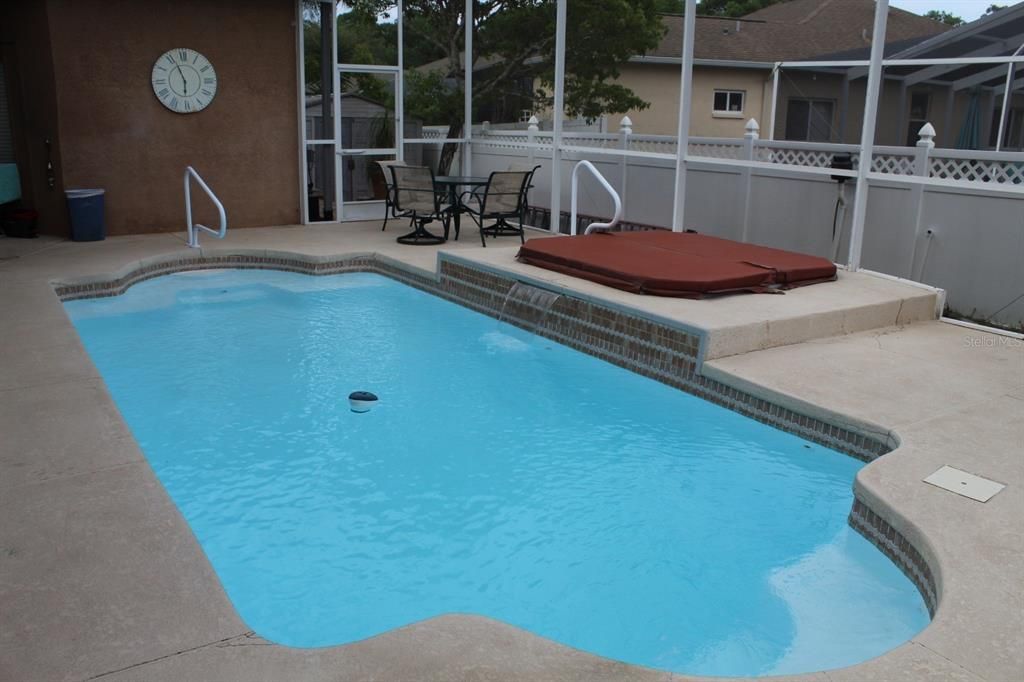 En Venta: $475,000 (4 camas, 3 baños, 2293 Pies cuadrados)