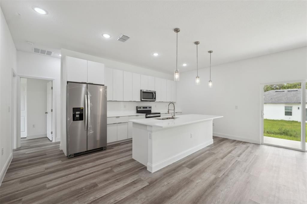 For Sale: $257,000 (4 beds, 2 baths, 1503 Square Feet)