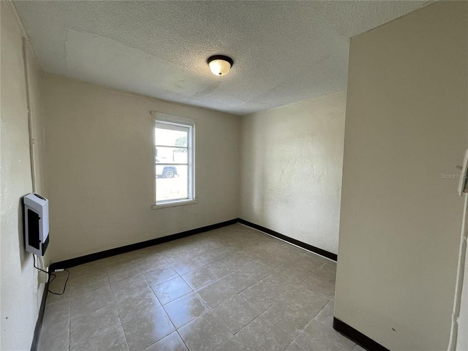 В аренду: $675 (1 спален, 1 ванн, 600 Квадратных фут)