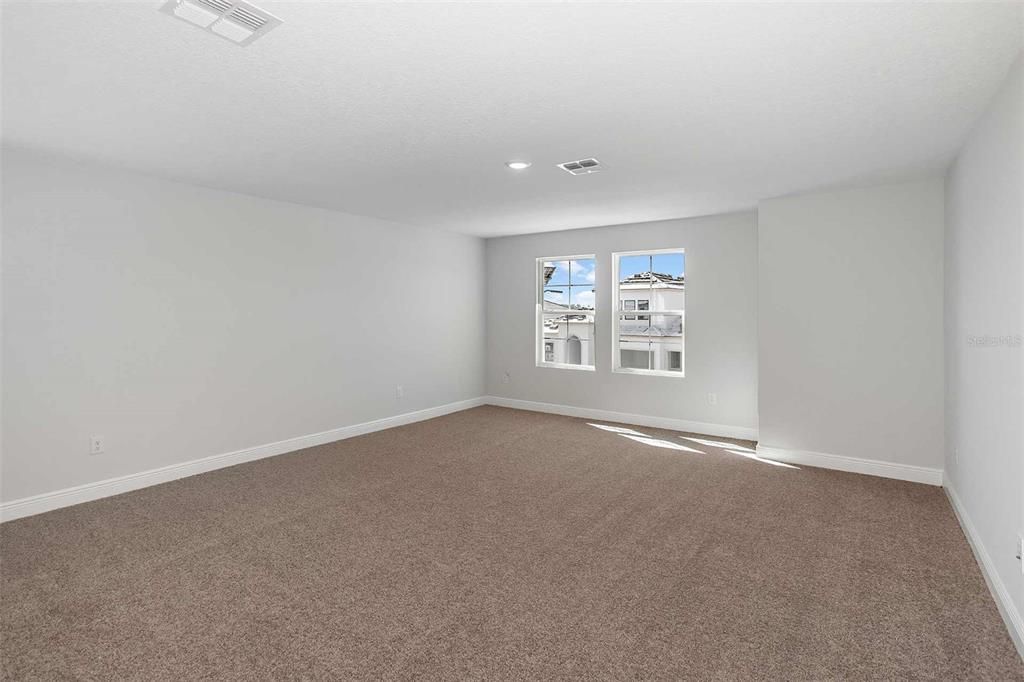 For Sale: $542,490 (5 beds, 3 baths, 3040 Square Feet)