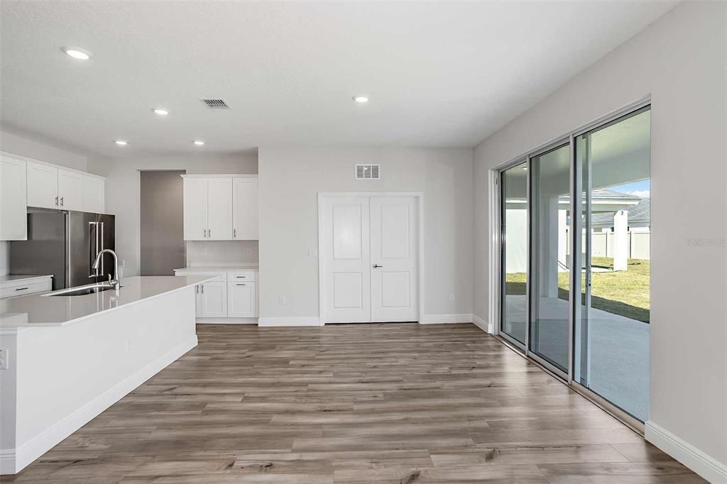 For Sale: $542,490 (5 beds, 3 baths, 3040 Square Feet)