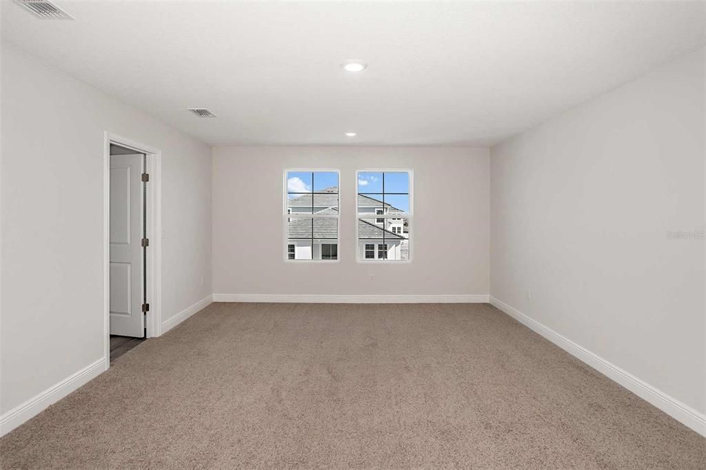 For Sale: $542,490 (5 beds, 3 baths, 3040 Square Feet)