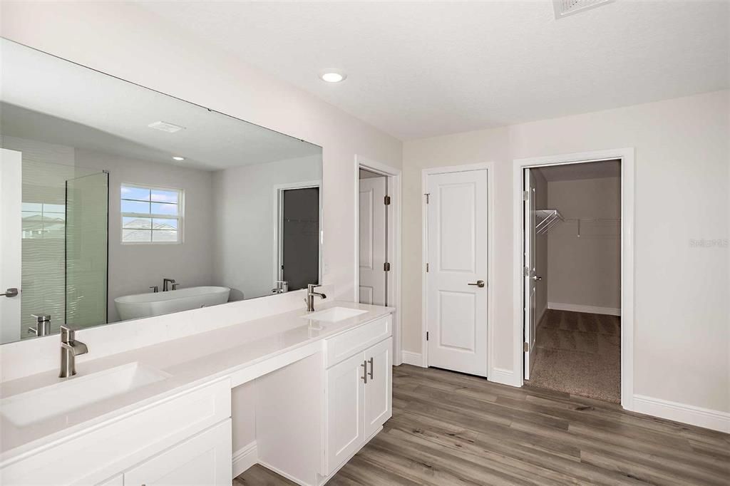 For Sale: $542,490 (5 beds, 3 baths, 3040 Square Feet)