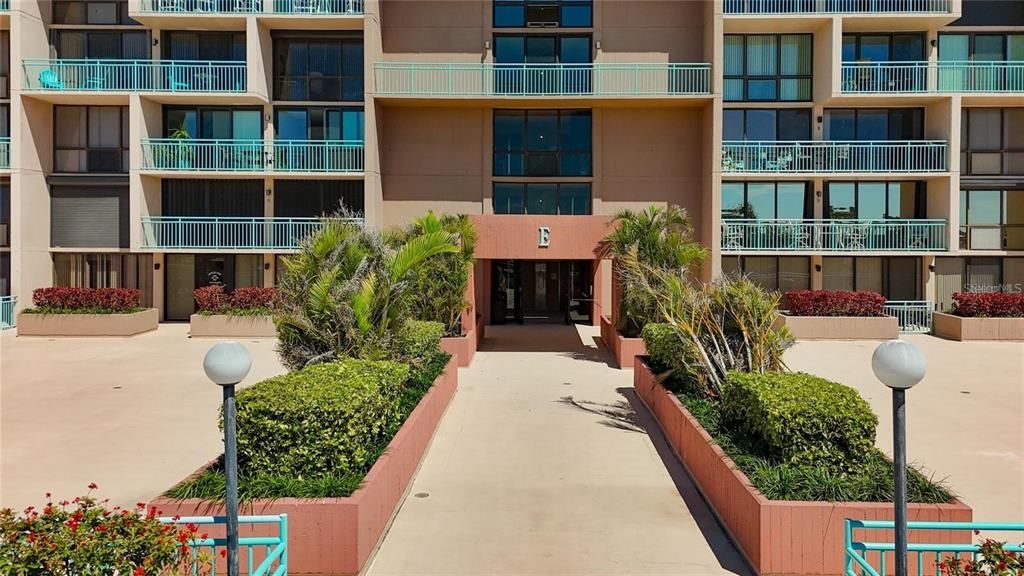 For Sale: $659,900 (3 beds, 2 baths, 1470 Square Feet)