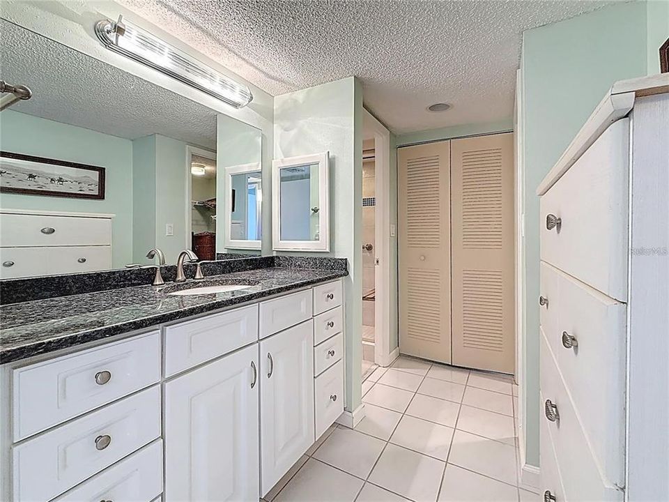 For Sale: $659,900 (3 beds, 2 baths, 1470 Square Feet)