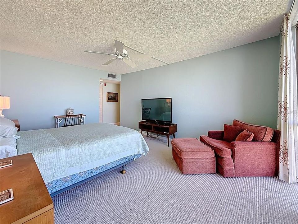 For Sale: $659,900 (3 beds, 2 baths, 1470 Square Feet)