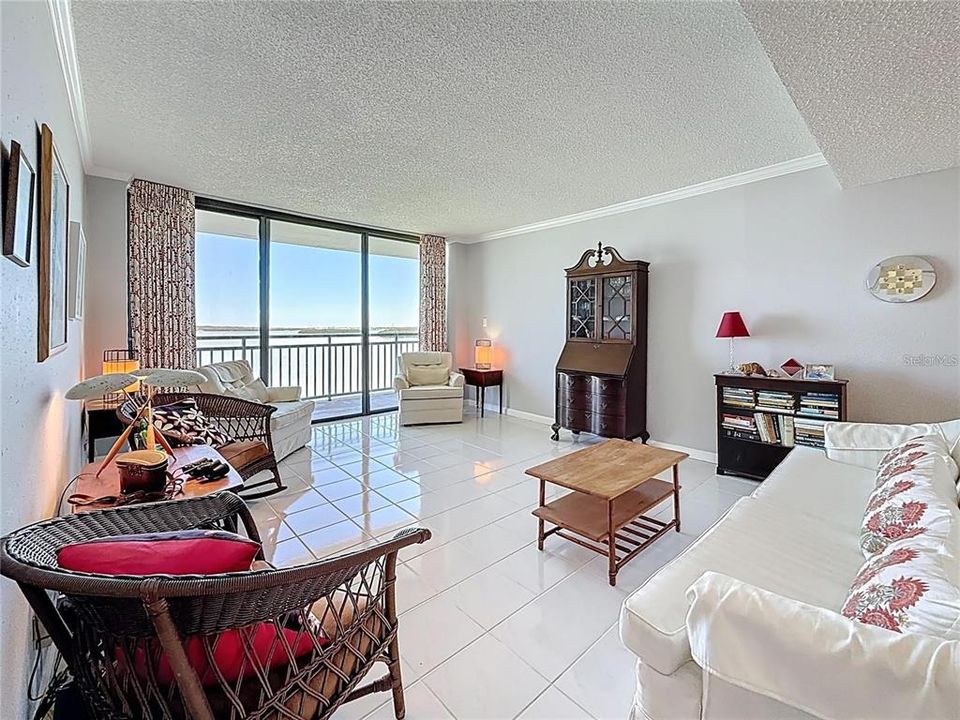 For Sale: $659,900 (3 beds, 2 baths, 1470 Square Feet)