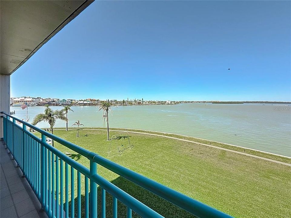 For Sale: $659,900 (3 beds, 2 baths, 1470 Square Feet)