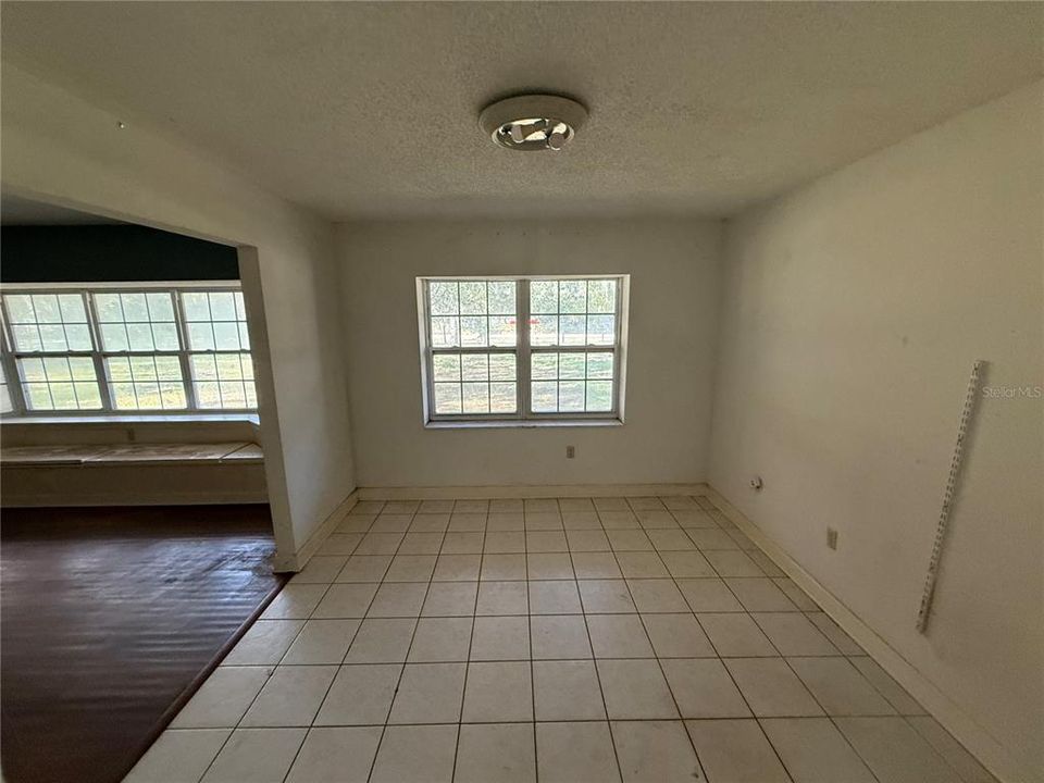 En Venta: $280,000 (3 camas, 2 baños, 2080 Pies cuadrados)