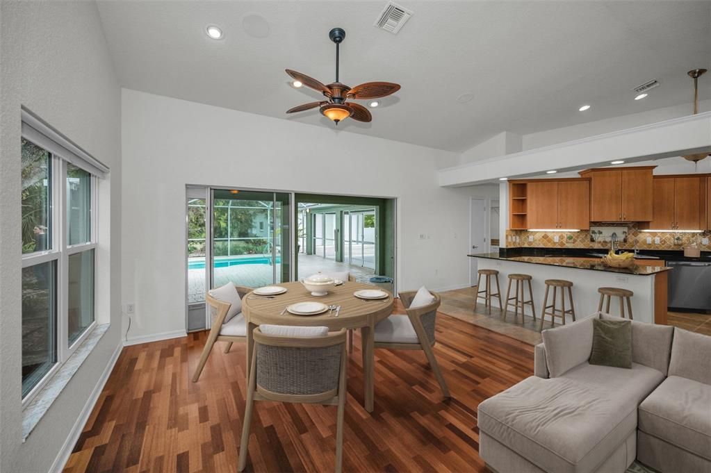 На продажу: $795,000 (2 спален, 2 ванн, 1690 Квадратных фут)