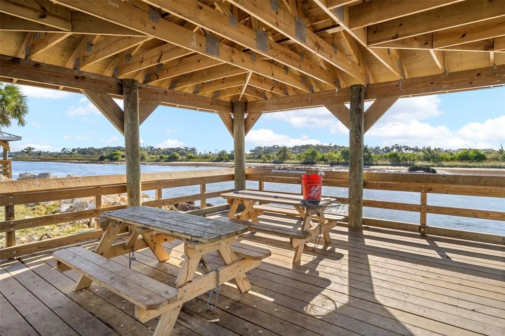 На продажу: $270,000 (2 спален, 2 ванн, 1332 Квадратных фут)