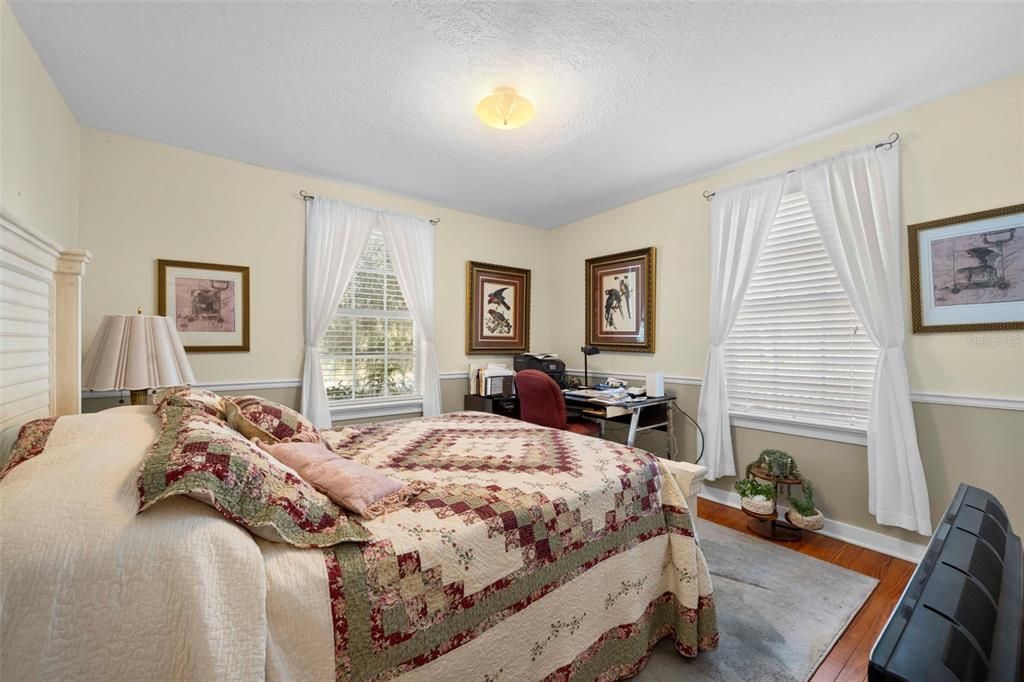 На продажу: $270,000 (2 спален, 2 ванн, 1332 Квадратных фут)