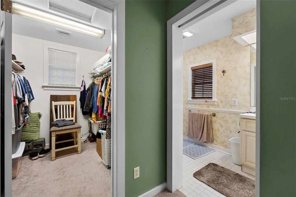 На продажу: $270,000 (2 спален, 2 ванн, 1332 Квадратных фут)