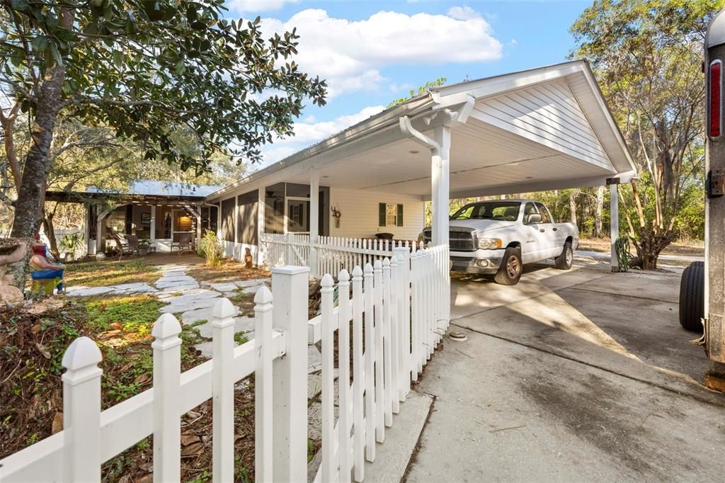 На продажу: $270,000 (2 спален, 2 ванн, 1332 Квадратных фут)