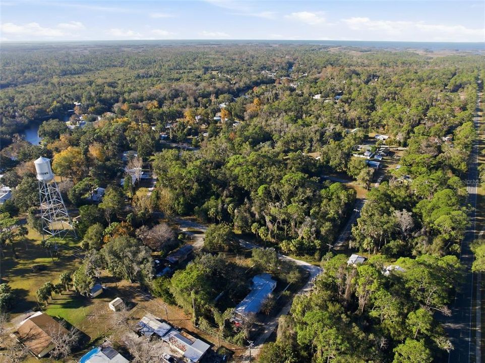 На продажу: $270,000 (2 спален, 2 ванн, 1332 Квадратных фут)