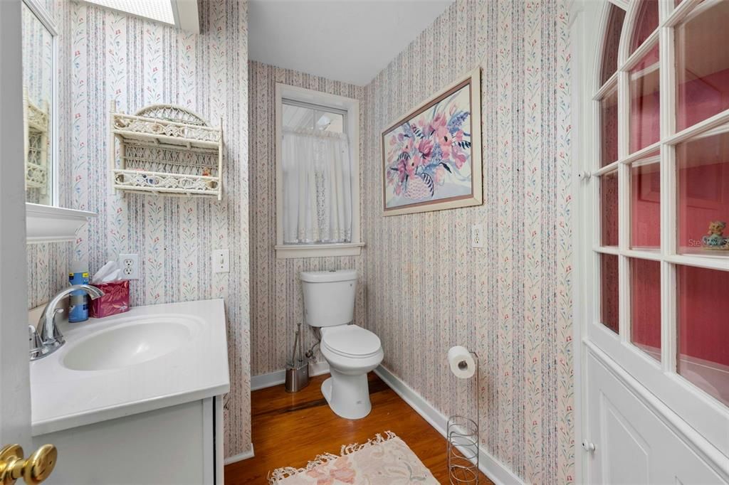 На продажу: $270,000 (2 спален, 2 ванн, 1332 Квадратных фут)