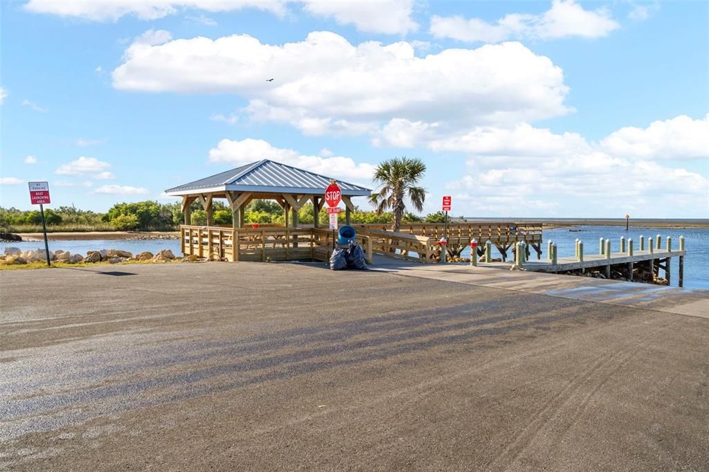 На продажу: $270,000 (2 спален, 2 ванн, 1332 Квадратных фут)