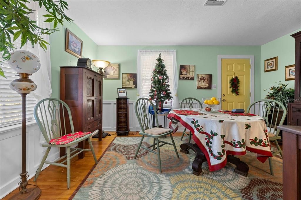 На продажу: $270,000 (2 спален, 2 ванн, 1332 Квадратных фут)