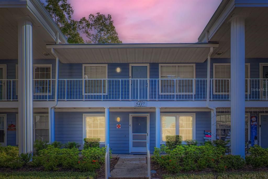 For Sale: $205,000 (2 beds, 1 baths, 818 Square Feet)