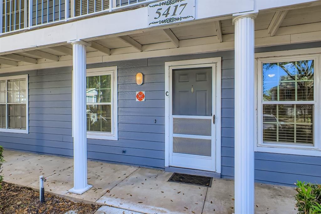 For Sale: $205,000 (2 beds, 1 baths, 818 Square Feet)