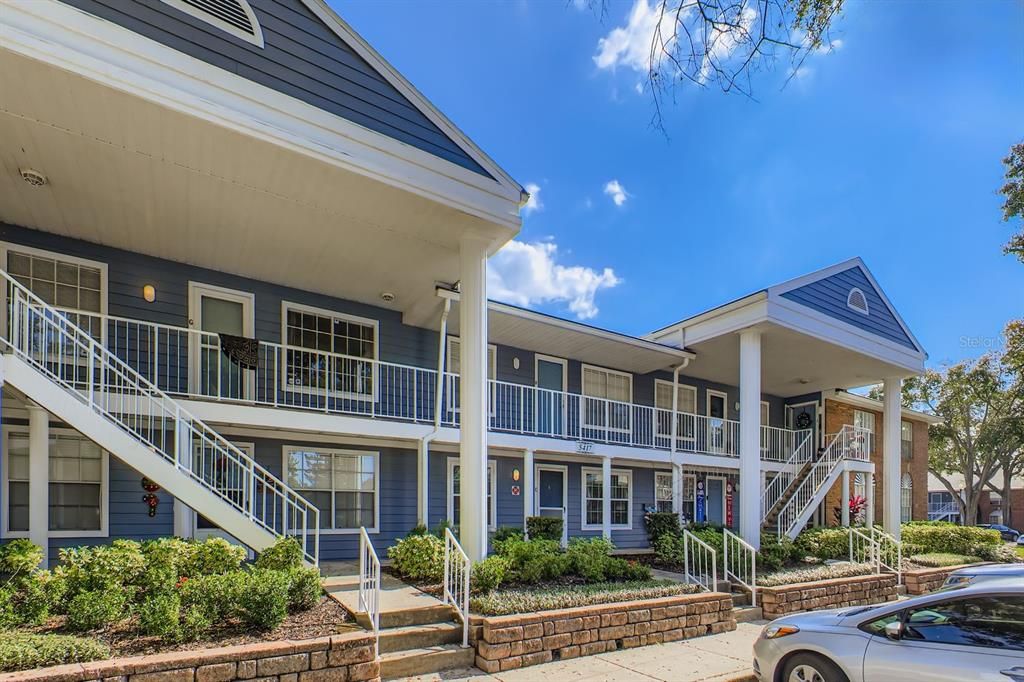 For Sale: $205,000 (2 beds, 1 baths, 818 Square Feet)