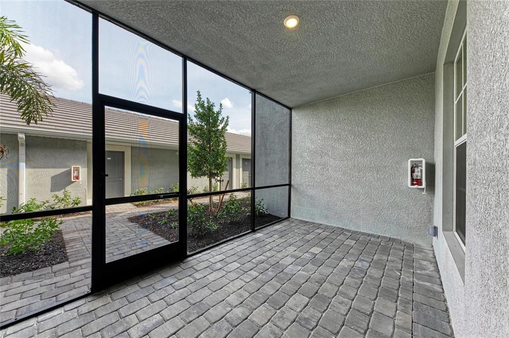 For Rent: $3,300 (2 beds, 2 baths, 1569 Square Feet)