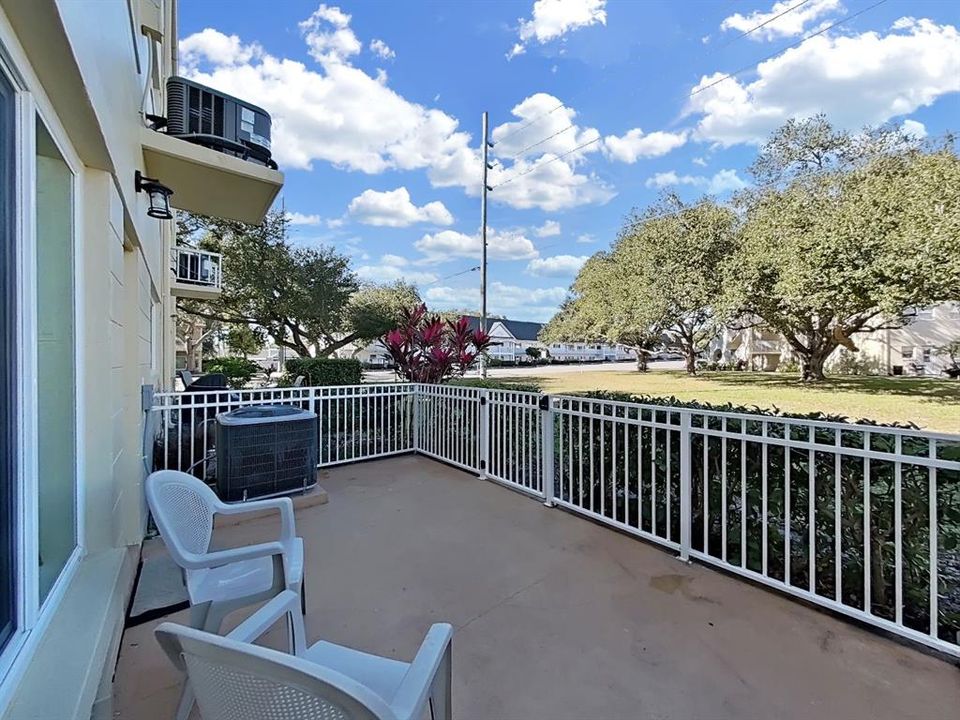 待售: $199,900 (2 贝兹, 2 浴室, 1100 平方英尺)