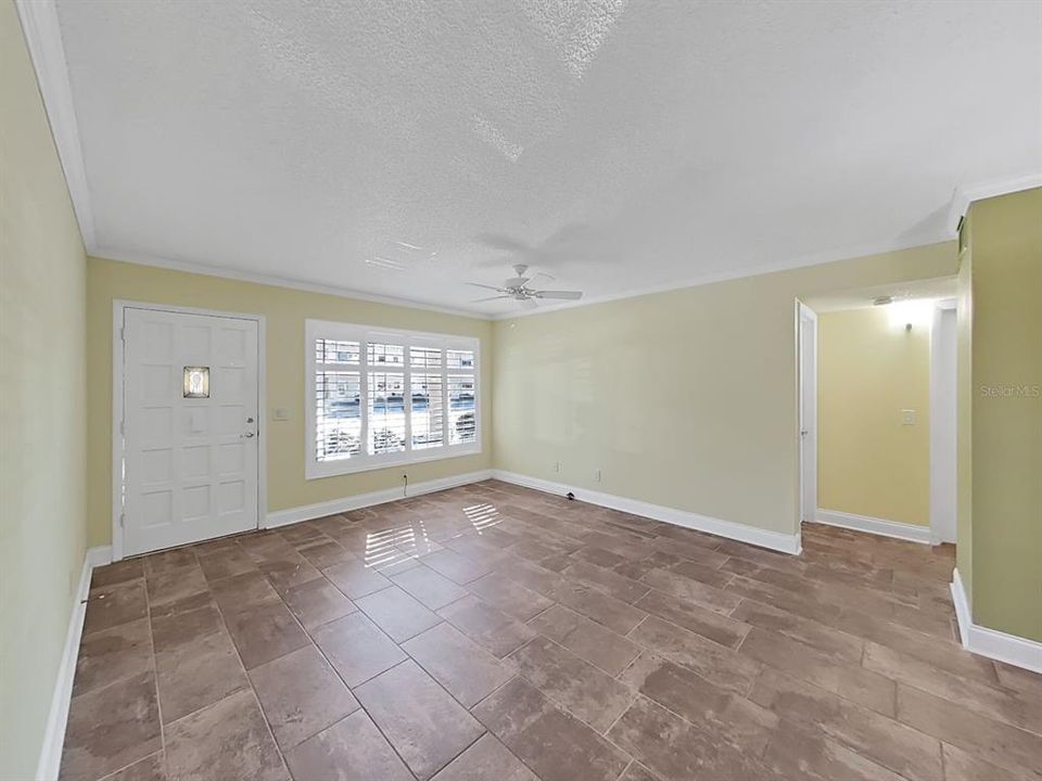 待售: $199,900 (2 贝兹, 2 浴室, 1100 平方英尺)