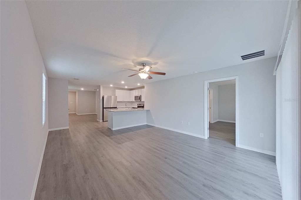 В аренду: $1,895 (3 спален, 2 ванн, 1453 Квадратных фут)