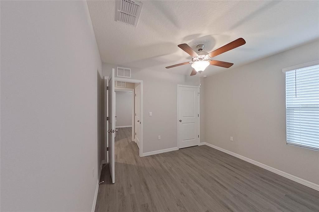 В аренду: $1,895 (3 спален, 2 ванн, 1453 Квадратных фут)