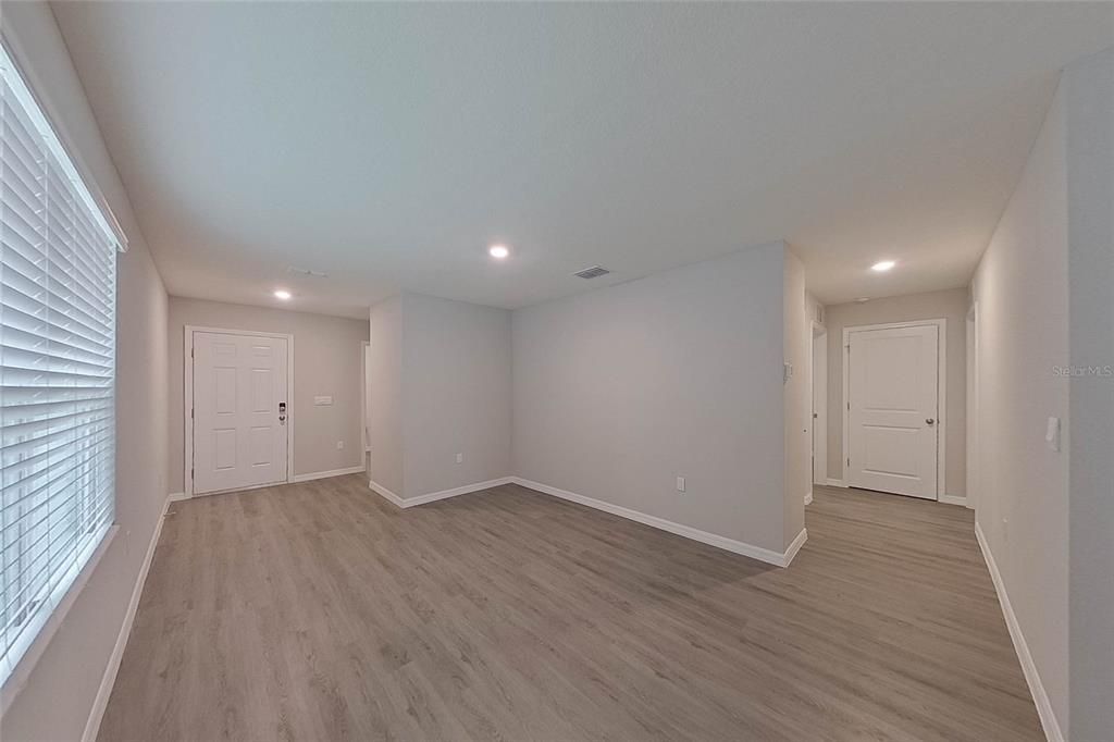 В аренду: $1,895 (3 спален, 2 ванн, 1453 Квадратных фут)