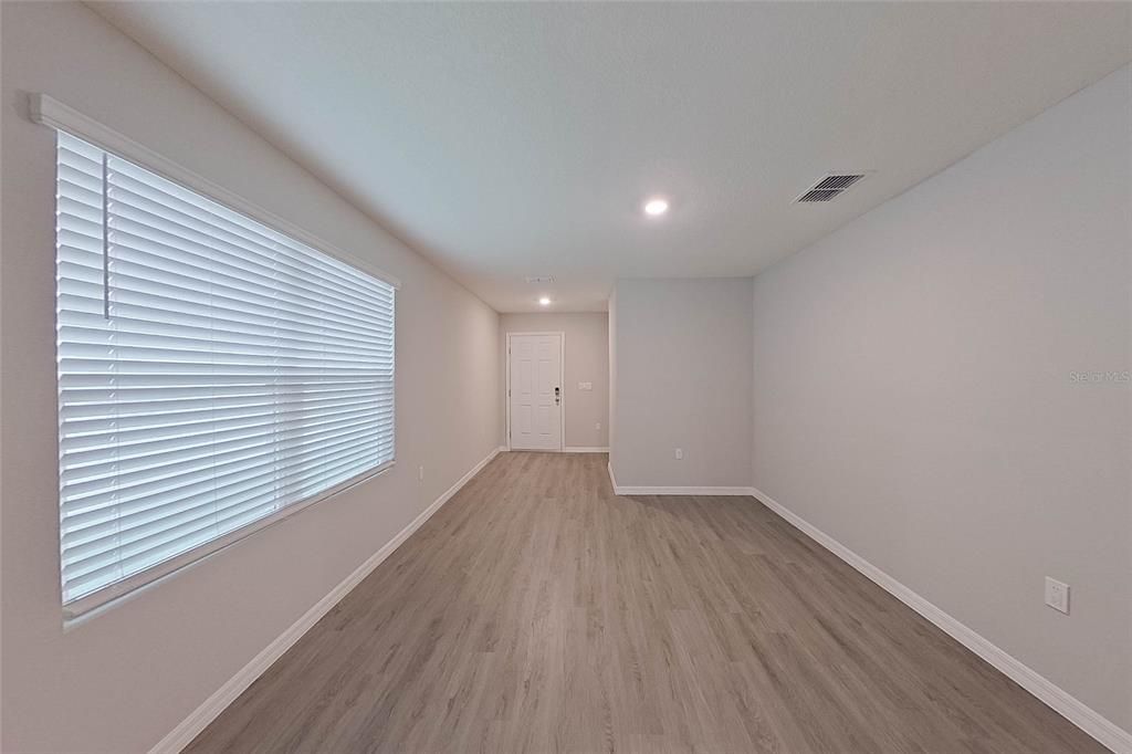 В аренду: $1,895 (3 спален, 2 ванн, 1453 Квадратных фут)