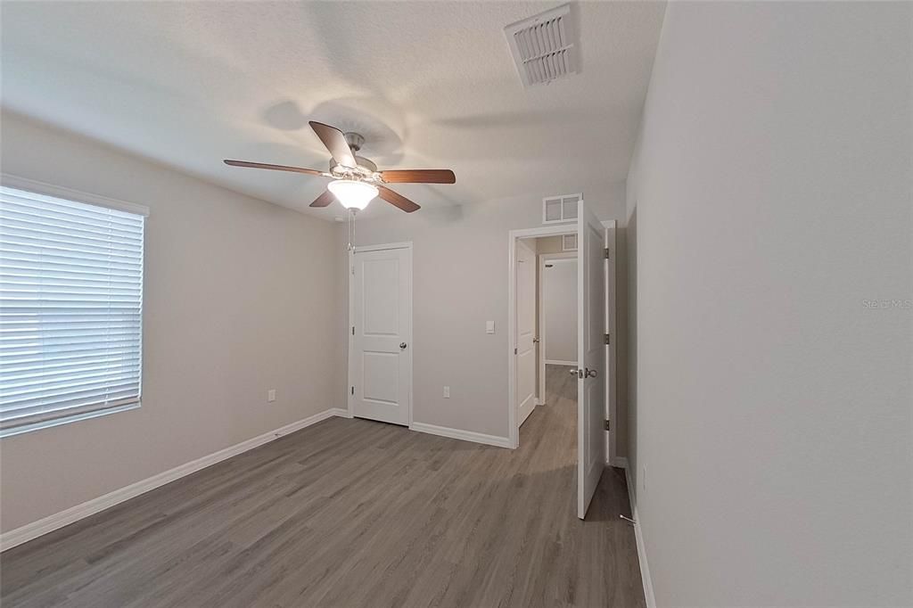 В аренду: $1,895 (3 спален, 2 ванн, 1453 Квадратных фут)