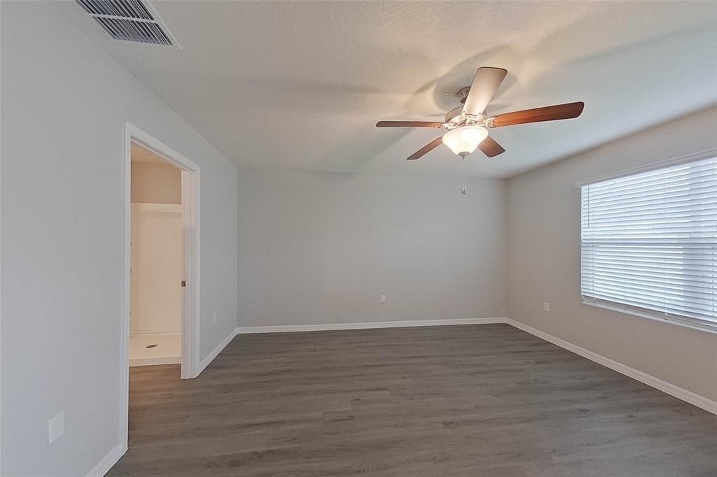 В аренду: $1,895 (3 спален, 2 ванн, 1453 Квадратных фут)