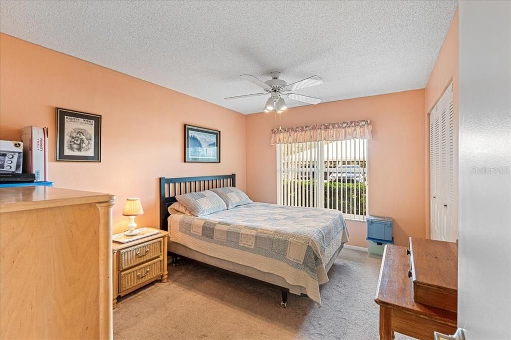 待售: $239,900 (2 贝兹, 2 浴室, 1280 平方英尺)