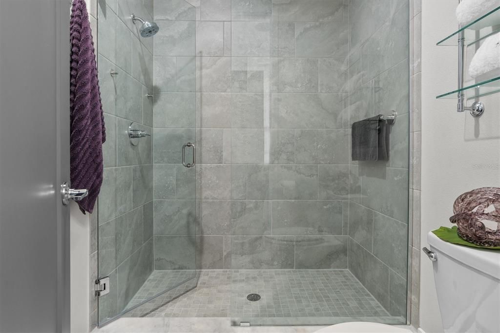 待售: $875,000 (3 贝兹, 3 浴室, 2038 平方英尺)