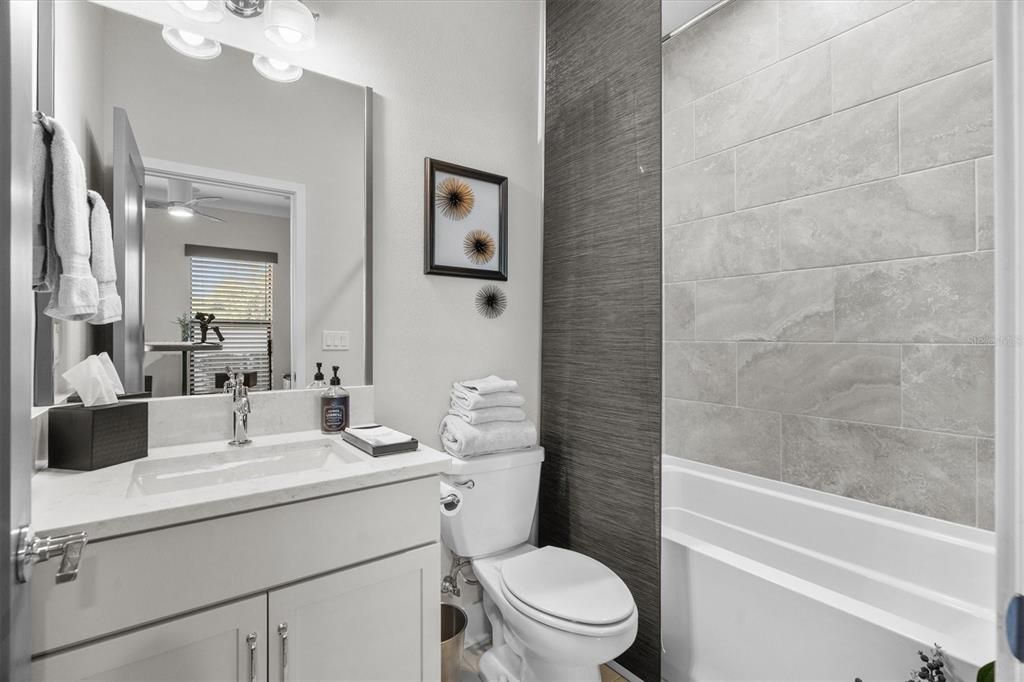 待售: $875,000 (3 贝兹, 3 浴室, 2038 平方英尺)