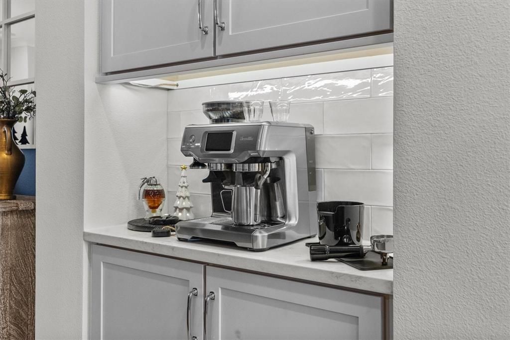 待售: $875,000 (3 贝兹, 3 浴室, 2038 平方英尺)