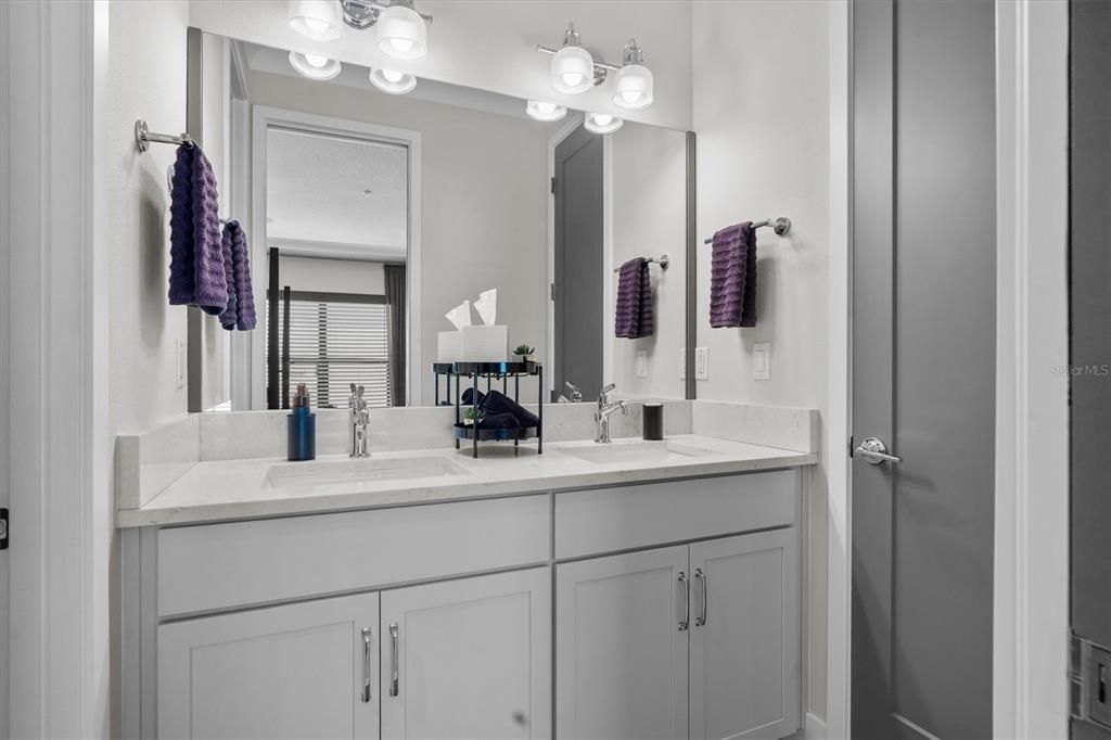 待售: $875,000 (3 贝兹, 3 浴室, 2038 平方英尺)