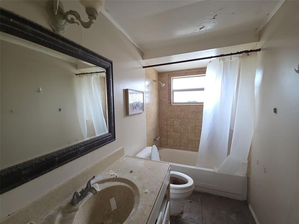 For Sale: $279,900 (3 beds, 2 baths, 1822 Square Feet)