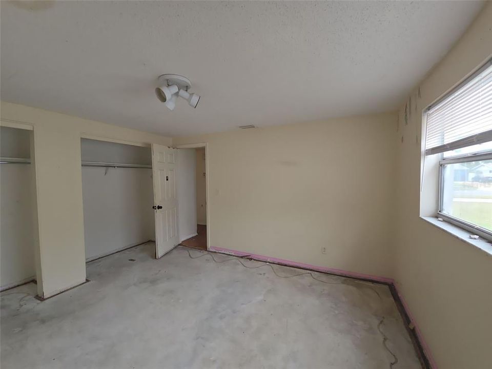 For Sale: $279,900 (3 beds, 2 baths, 1822 Square Feet)