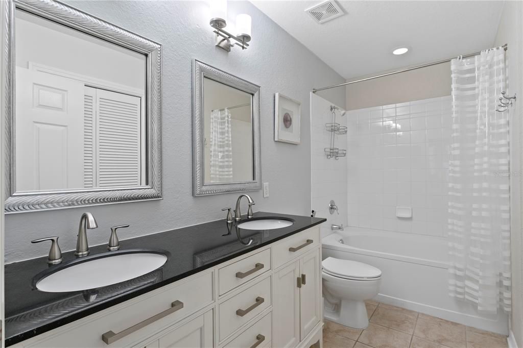 For Sale: $825,000 (3 beds, 2 baths, 1332 Square Feet)