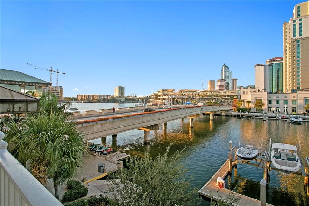 For Sale: $825,000 (3 beds, 2 baths, 1332 Square Feet)